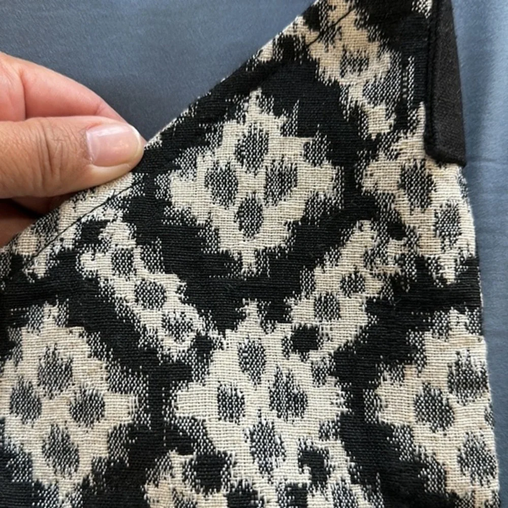 Gold Coast Black Off White Hobo Shoulder Purse Handbag Tapestry Snap Closure EUC